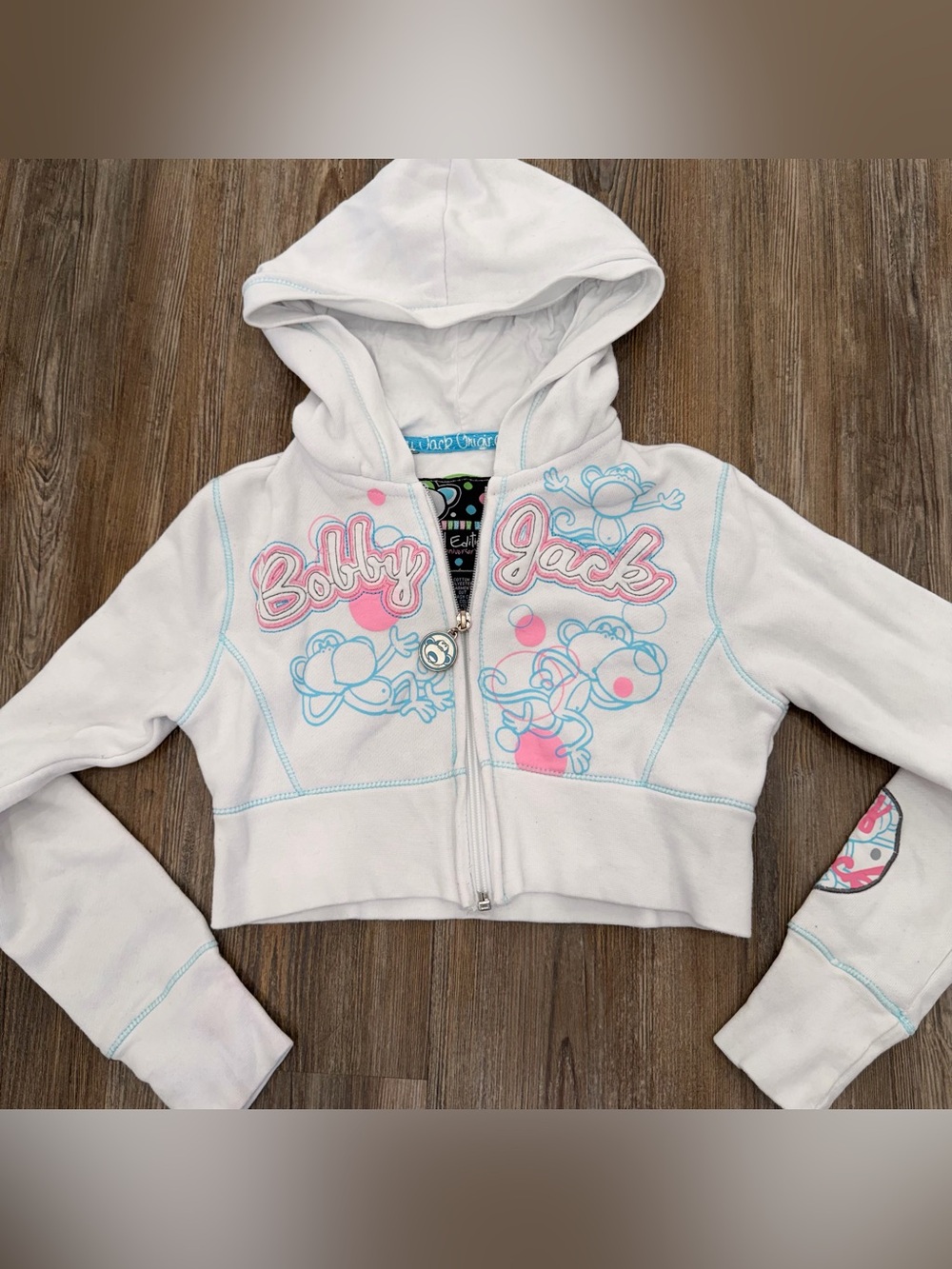 Super Rare Y2K Bobby Jack 5th Anniversary White Cropped Hoodie Girls 7/8 Monkey